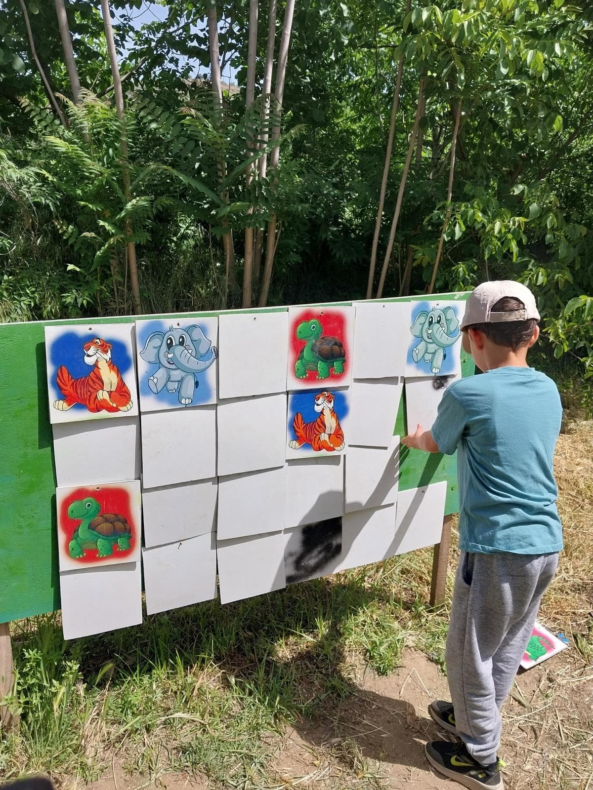 Sakarya - çocuklar bahçede