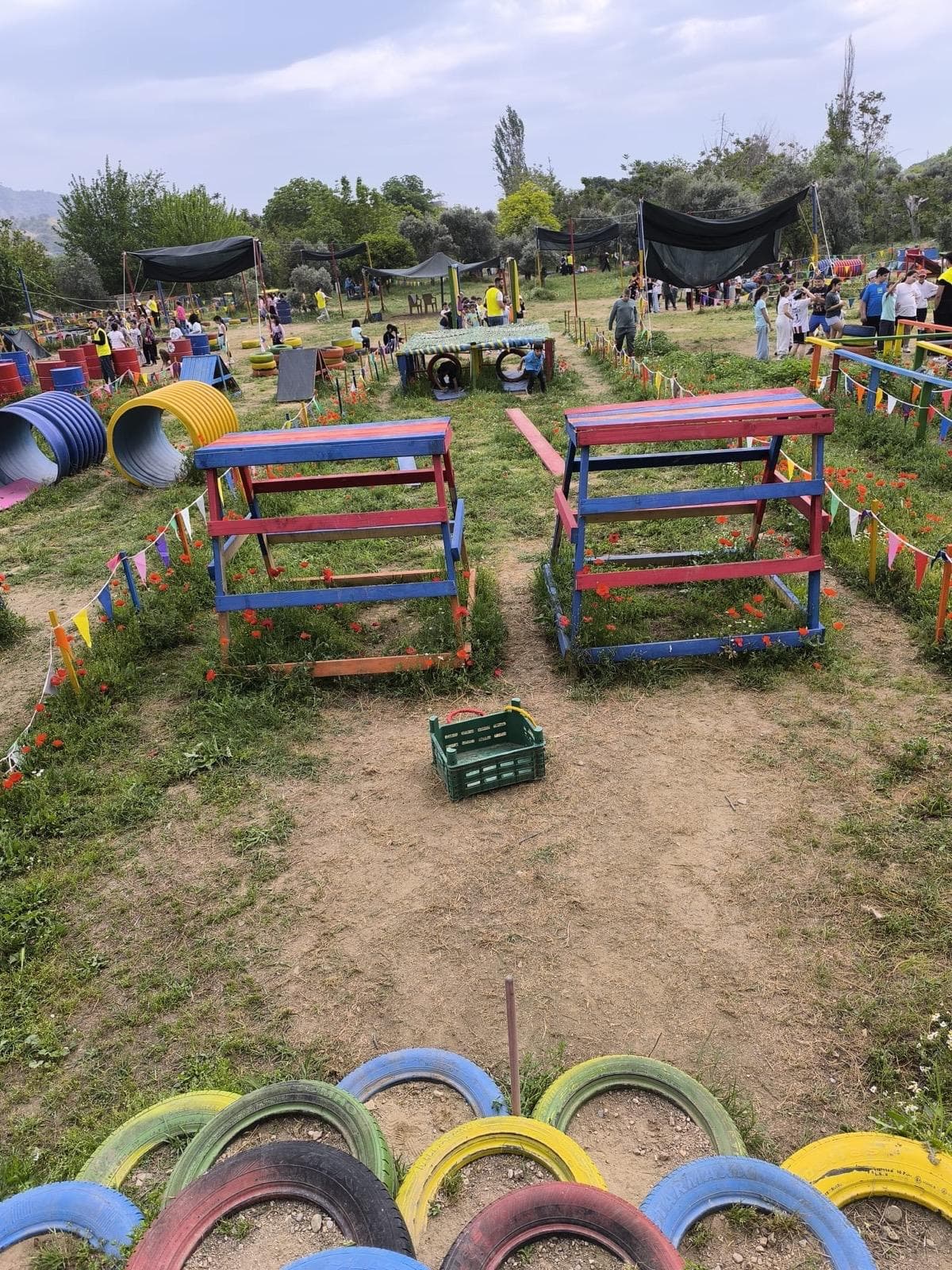 Sakarya - çocuklar bahçede